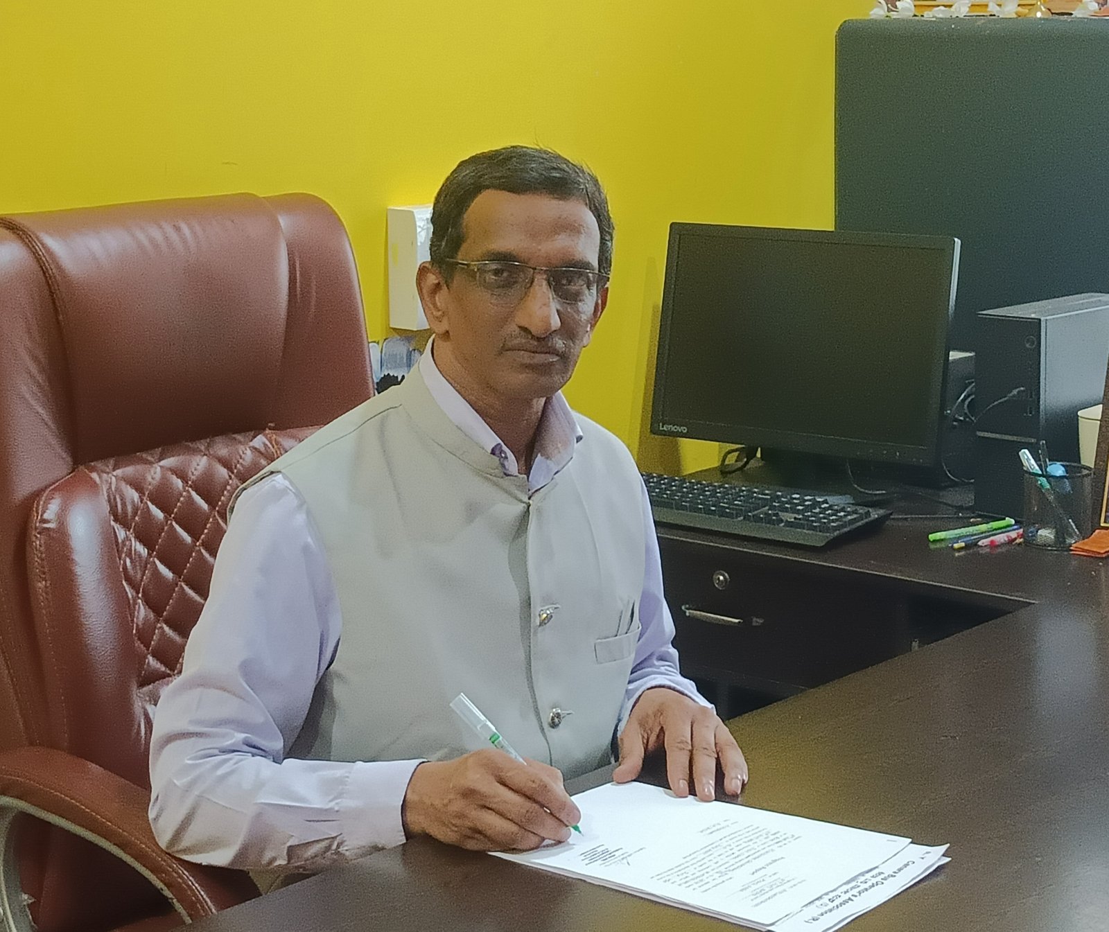 Dr. SANJAYA K S